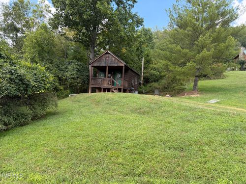 655 Noah Snyder Rd, Mountain City, TN, 37683-5528 | Card Image