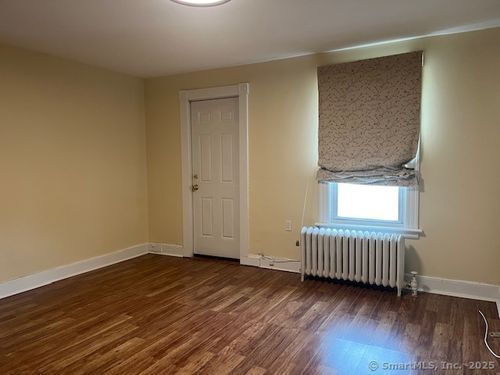 apt-2nd-7 Fairview Ave, Norwalk, CT, 06850-3740 | Card Image