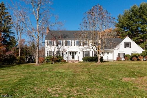 64 Old Coach Rd, Basking Ridge, NJ, 07920-2544 | Card Image