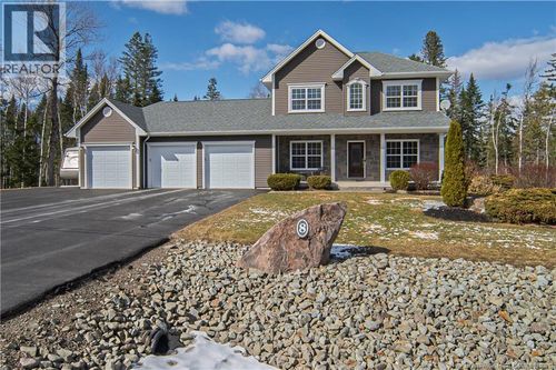 8 Blue Jay Crt, Hanwell, NB, E3C0K8 | Card Image