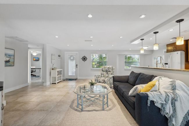 506 69 Th St, House other with 3 bedrooms, 2 bathrooms and null parking in HOLMES BEACH FL | Image 10