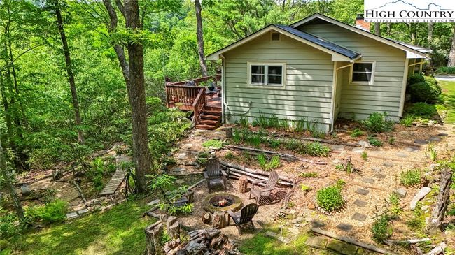 157 Twisted Laurel Ln, House other with 3 bedrooms, 2 bathrooms and null parking in Blowing Rock NC | Image 13