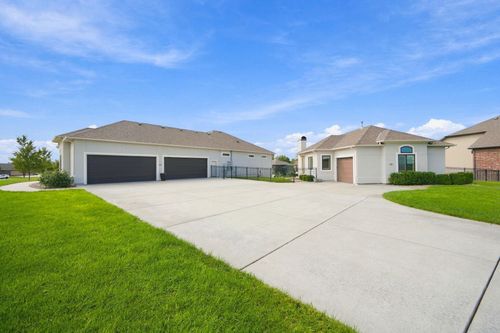 2901 W Crystal Beach St, Wichita, KS, 67204-2410 | Card Image