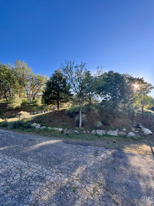 157-157 Lusanne Ct, Tehachapi, CA, 93561 | Card Image