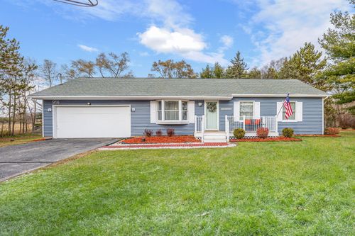 916 W Remus Rd, Mount Pleasant, MI, 48858-9076 | Card Image