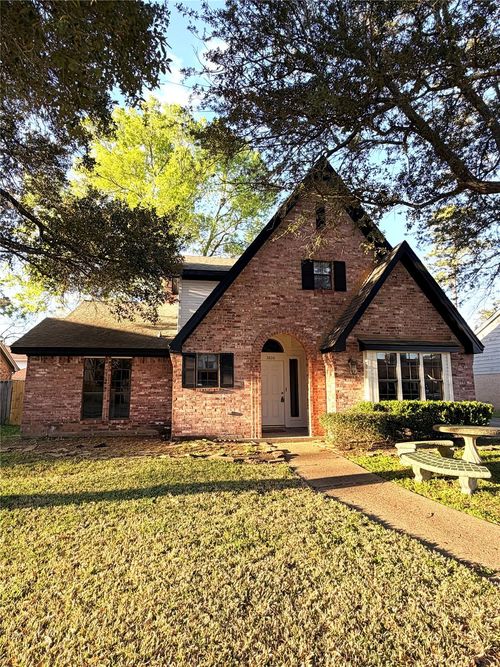 3800 September Dr, Baytown, TX, 77521-2609 | Card Image