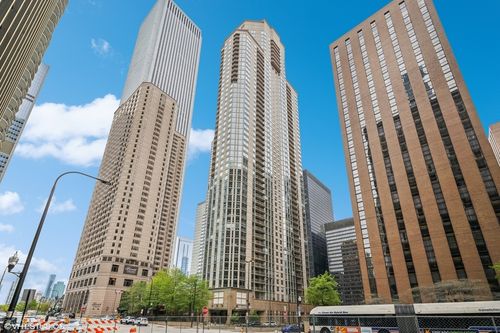 3307-222 N Columbus Drive, Chicago, IL, 60601 | Card Image