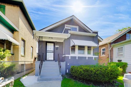 9549 S Calumet Ave, Chicago, IL, 60628-1401 | Card Image