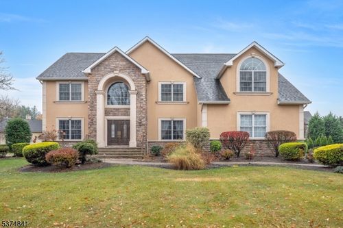 212 Old Sand Rd, Fairfield, NJ, 07004-1500 | Card Image