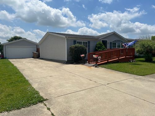 4643 Breckenridge Dr, Columbus, IN, 47203-4719 | Card Image