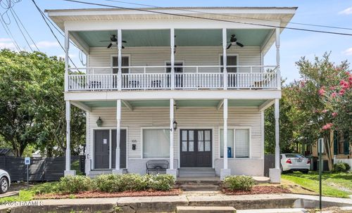 105 Washington St, Breaux Bridge, LA, 70517-5141 | Card Image
