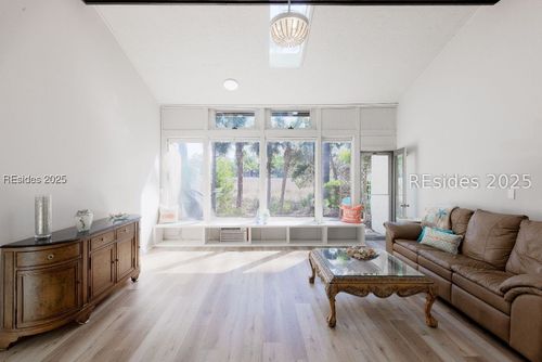 11-11 Devils Elbow Ln, Hilton Head Island, SC, 29926-1125 | Card Image