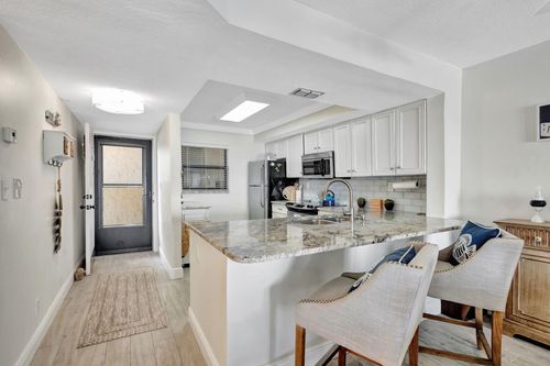 apt-405-9400 S Ocean Dr, Jensen Beach, FL, 34957-3290 | Card Image