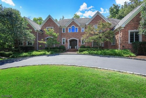 6 Thistle Ln, Warren, NJ, 07059-5564 | Card Image