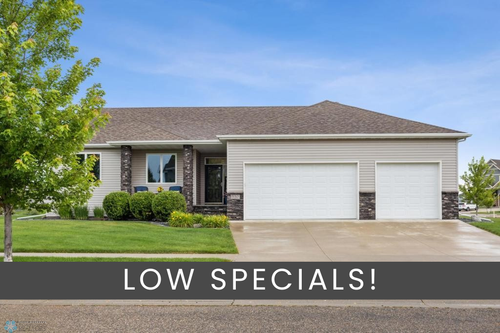 350 38th Ave E, West Fargo, ND, 58078-5426 | Card Image