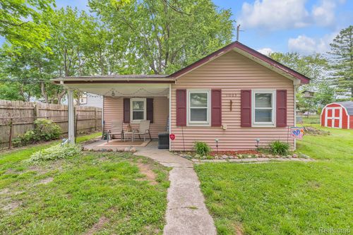11063 Jackson St, Taylor, MI, 48180-4336 | Card Image