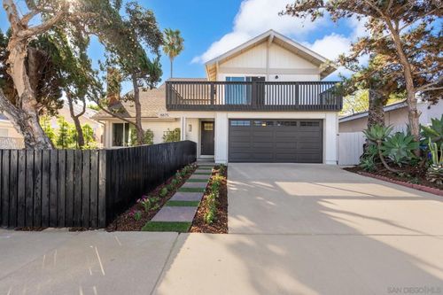 8875 Alphecca Way, San Diego, CA, 92126-1901 | Card Image