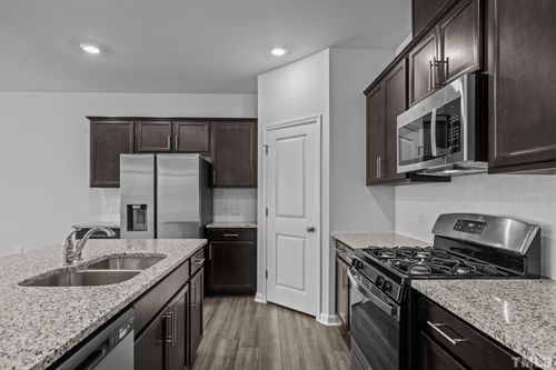 5106 Anamosa St, Raleigh, NC, 27610-7008 | Card Image