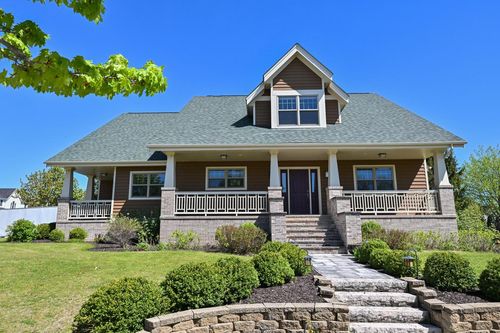 304 Nautica Drive, Port Washington, WI, 53074 | Card Image