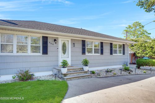 609 Adamston Rd, Brick, NJ, 08723-6405 | Card Image