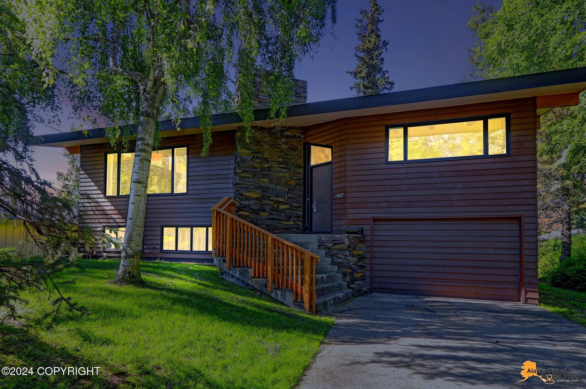Churchill Dr, Anchorage, AK 99517