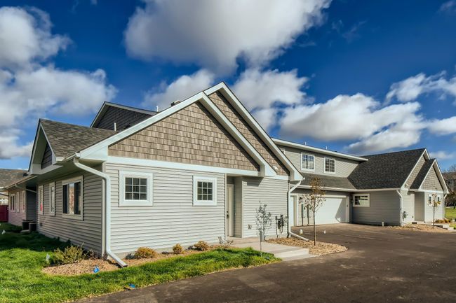 Photos are of similar property at Gateway Green Cottages. | Image 28