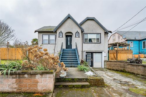 38 Haliburton St, Nanaimo, BC, V9R4V7 | Card Image