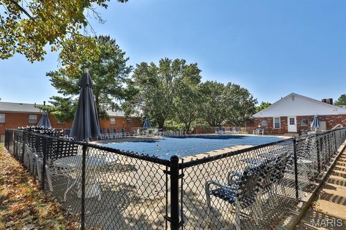 apt-h-9209 Bent Pine Ct, Saint Louis, MO, 63126-3341 | Card Image
