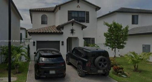 8119 Nw 47th Ter, Doral, FL, 33166-5684 | Card Image