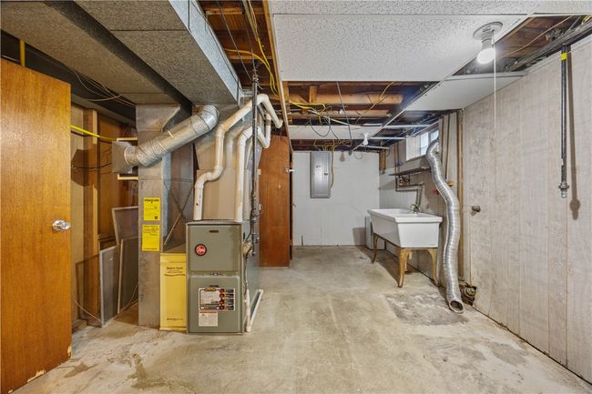 127 Viewcrest Dr, House other with 3 bedrooms, 2 bathrooms and null parking in Irondequoit NY | Image 28