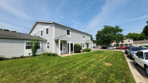 653 Hale Ct, Wheeling, IL, 60090-2232 | Card Image