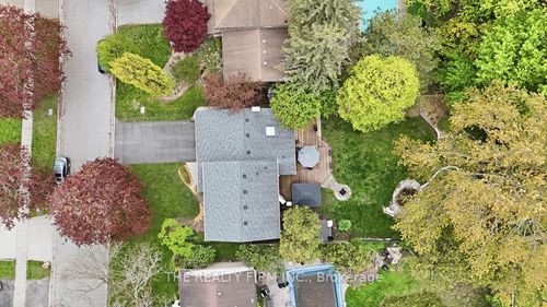 18 Mctaggart Cres, London, ON, N5X2E3 | Card Image