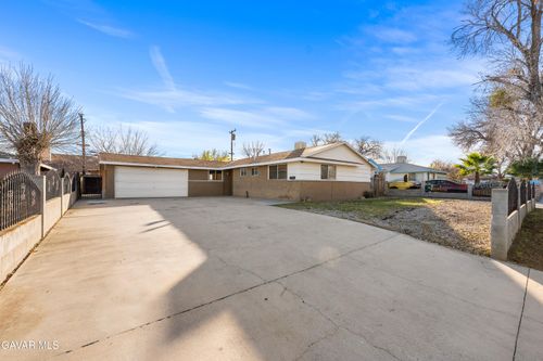 1252 E Avenue R6 Avenue, Palmdale, CA, 93550 | Card Image