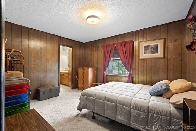 33742 Pleasant Valley Rd, House other with 3 bedrooms, 3 bathrooms and null parking in Poteau OK | Image 34