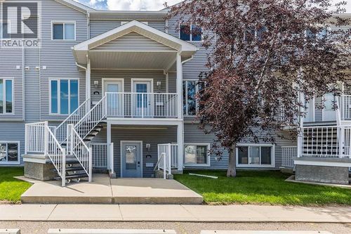 336 Northlands Pointe Ne, Medicine Hat, AB, T1C0C1 | Card Image