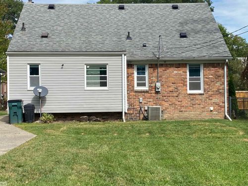 1849 Catalpa Dr, Berkley, MI, 48072-1801 | Card Image