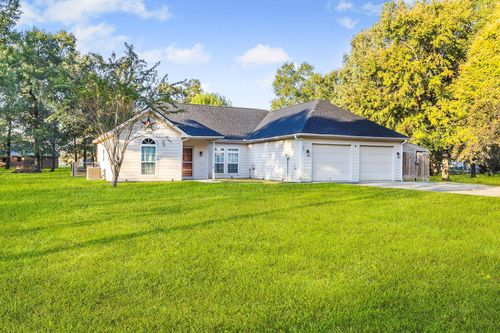 285 Lariat Ln, Livingston, TX, 77351-2166 | Card Image