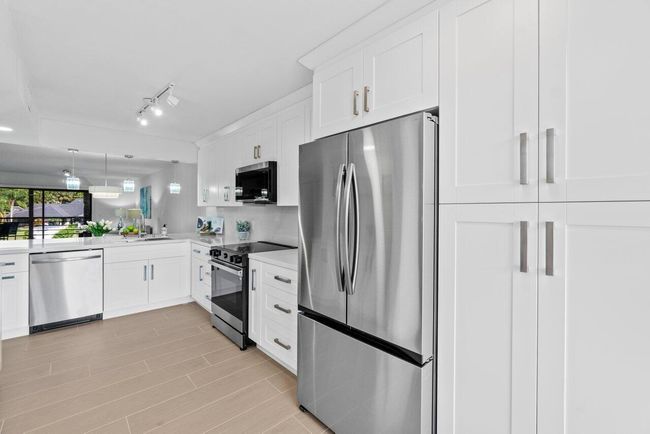 204 - 10092 Cedar Point 204 Boulevard, Condo with 2 bedrooms, 2 bathrooms and null parking in Boynton Beach FL | Image 15