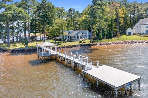 8293 Luckey Point Rd, Denver, NC, 28037-8575 | Card Image