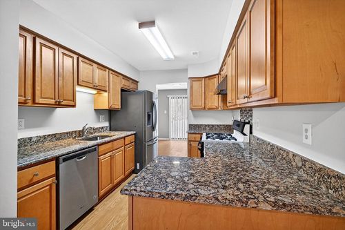 70 Hampshire Dr, Plainsboro, NJ, 08536-4315 | Card Image