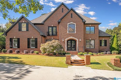 1009 Royal Mile, Hoover, AL, 35242-6061 | Card Image