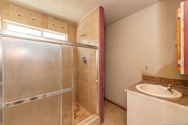 989 Oil Wl, Home with 3 bedrooms, 2 bathrooms and null parking in Pipe Creek TX | Image 29