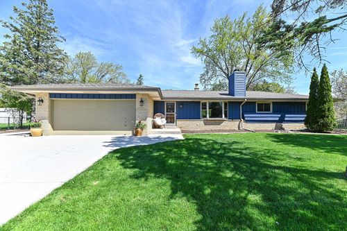 15860 Brookhill Drive, Brookfield, WI, 53005 | Card Image