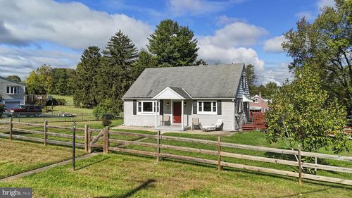 801 Heckel Ave, Spring City, PA, 19475-1631 | Card Image