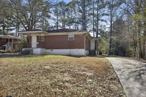 61 Pine St Ne, Fairburn, GA, 30213-1738 | Card Image