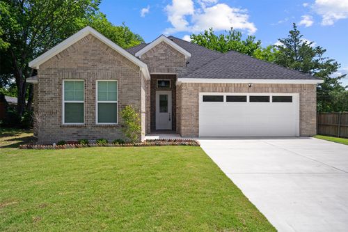 123 Bradshaw Street, Waxahachie, TX, 75165 | Card Image