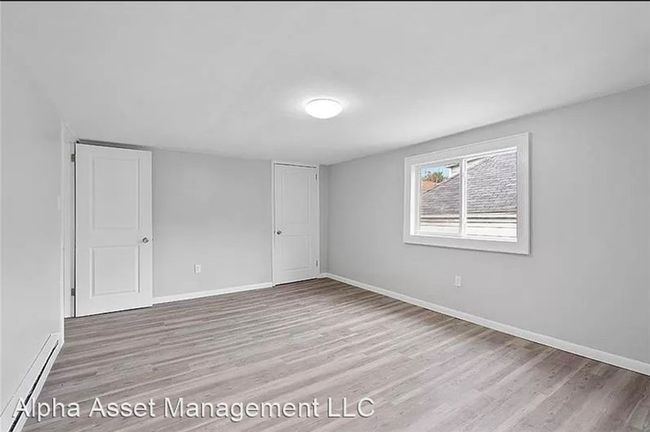 B - 6630 Library Road, Condo with 2 bedrooms, 1 bathrooms and 1 parking in South Park PA | Image 9