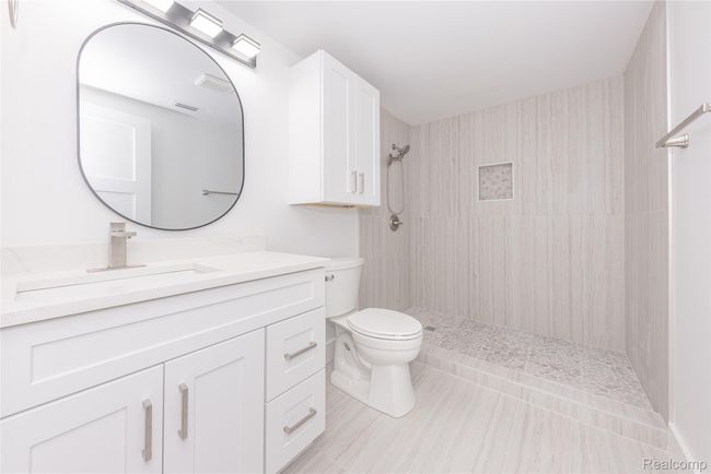 Basement Full Bath | Image 21