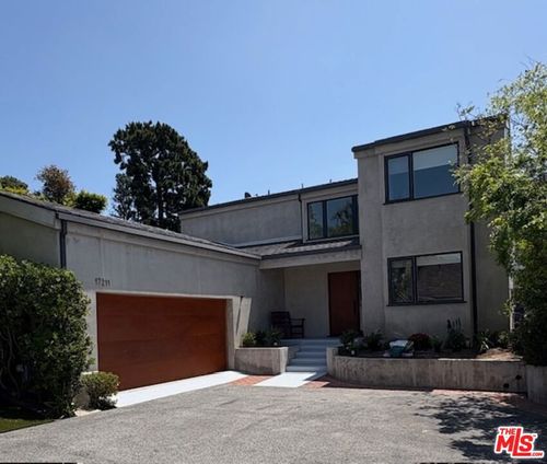 17211 Avenida De La Herradura, Pacific Palisades, CA, 90272-2004 | Card Image
