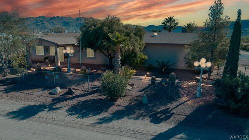 152 S Houck Rd, Golden Valley, AZ, 86413-9066 | Card Image